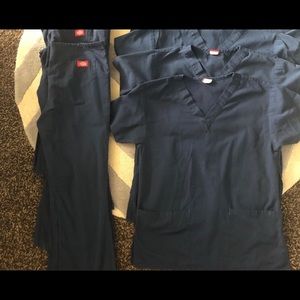One Dickies Scrub Set Navy X Small